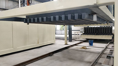 石膏条板生产设备认准老品牌玛纳-专业隔墙板设备制造商